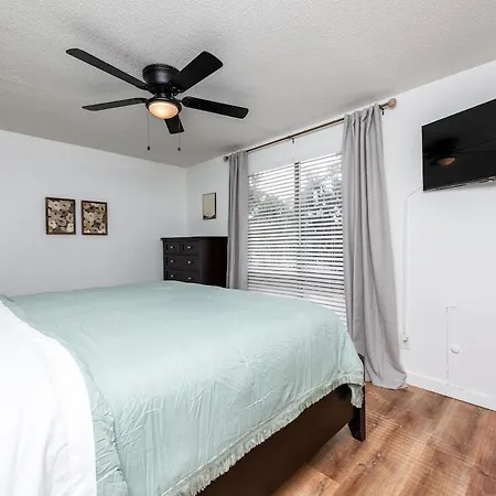 In Central Gainesville Apartment Lisbon